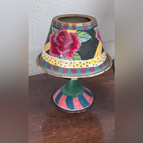 Other - Vintage-style hand painted folk art tole tin decor